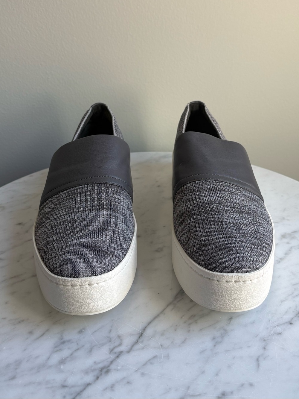 Vince Knit Slip On Platform Sneakers Gray Leather Trim Size 8.5